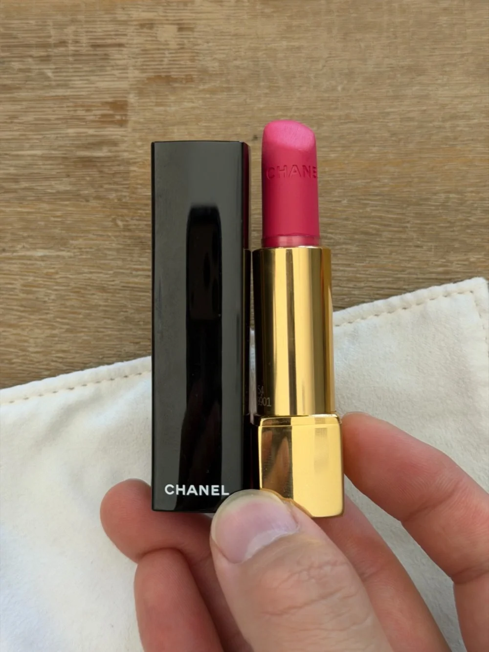 CHANEL Rouge Allure Velvet 54 L’indomptable